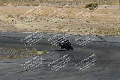 media/Apr-20-2025-AHRMA (Sun) [[393a79c373]]/Race/Group 10/Turn 4b/